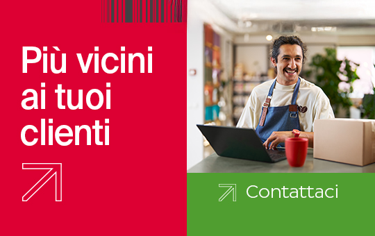 Più vicini ai tuoi clienti - Ragazzo al pc nel suo negozio
